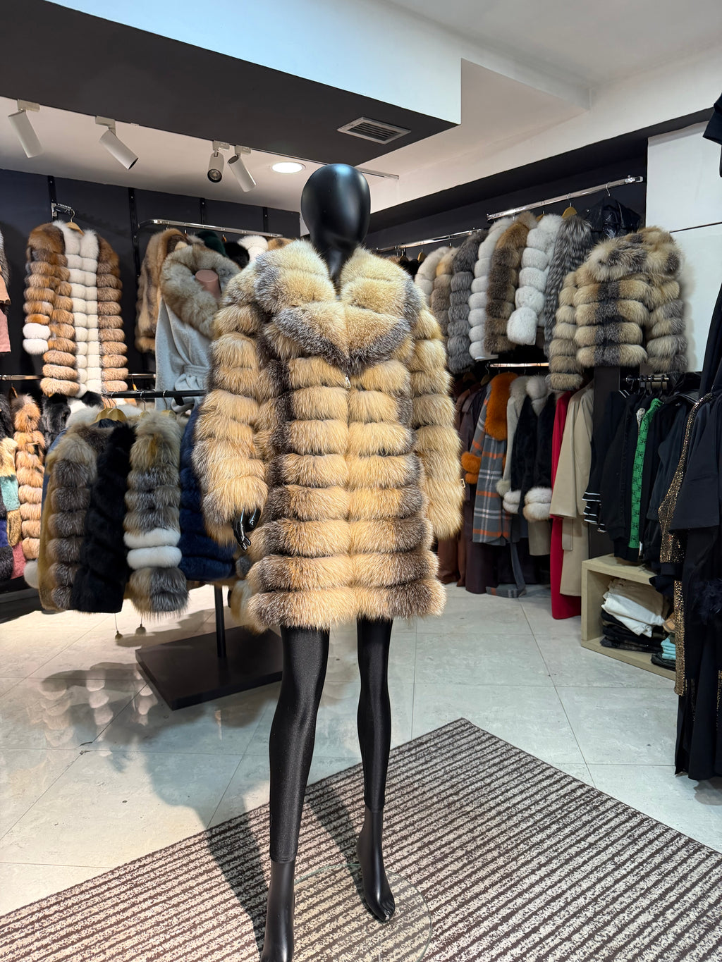 Royal Golden Fox Fur Coat – 8 in 1 Convertible Luxury Coat